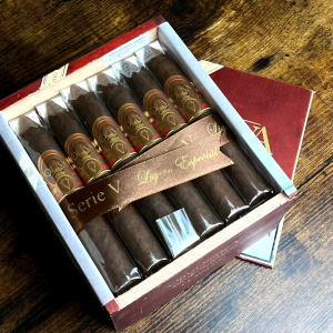 Oliva Serie V Torpedo Cigar - Box of 24