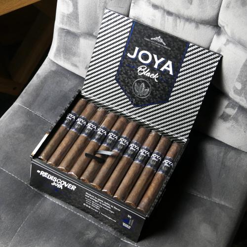 Joya de Nicaragua Black Robusto Cigar - Box of 20
