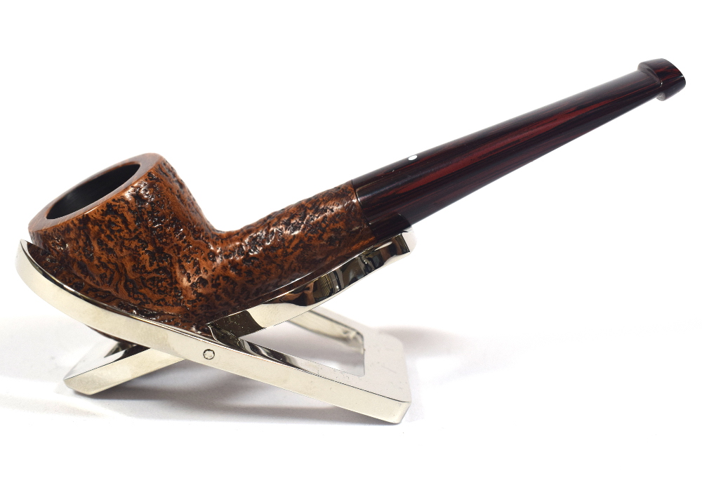 Alfred Dunhill - The White Spot County 1106 Group 1 Pot Fishtail Pipe (DUN241)