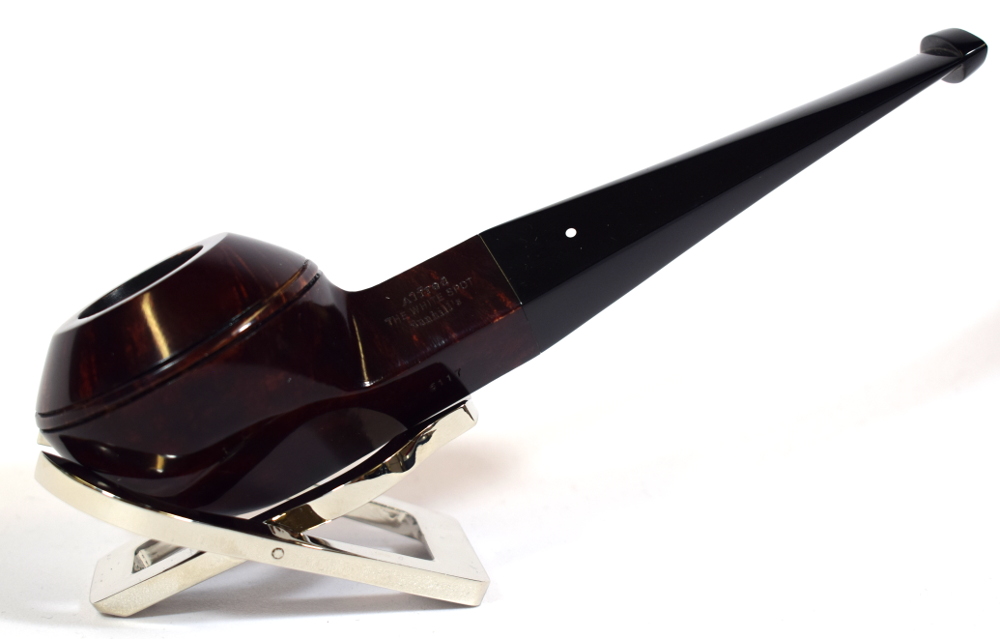 Alfred Dunhill - The White Spot Bruyere 6117 Group 6 Straight Rhodesian Pipe (DUN262)