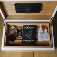 Davidoff Ambassador Humidor - Olive Wood