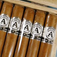 Aladino Connecticut Robusto Cigar - Box of 20