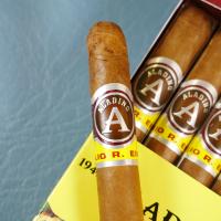 Aladino Connecticut Santi Cigar - Pack of 10