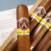 Aladino Corojo Corona Cigar - 1 Single