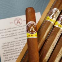 Aladino Corojo Elegante Cigar - 1 Single