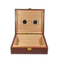 Prestige Alligator Motif Leather Humidor & Starter Set - Brown - 20 Cigar Capacity