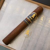 Davidoff Winston Churchill The Late Hour Toro Cigar - 1 Single