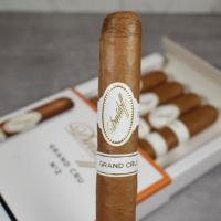 Davidoff Grand Cru Robusto Cigar - 1 Single