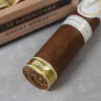 Davidoff Dominicana Short Robusto Cigar - Box of 10 (End of Line)