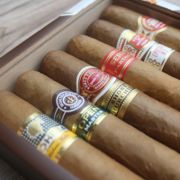 EMS Seleccion Robusto Gift Box - 6 Robusto Cigars