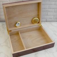 Tobacco Leaf Design Humidor - 25 Capacity