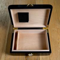 Myon Humidor Black & Carbon 25 Cigar Capacity with Front Dial