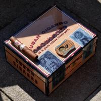 Cigarro Lockable High Polish Humidor - 40 Cigar Capacity