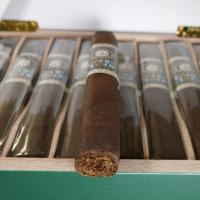 Joya de Nicaragua Cinco De Cinco Toro Cigar - 1 Single