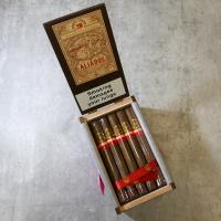 E.P Carrillo Aliados EPC Churchill Limited Edition Cigar - Box of 20 (End of Line)