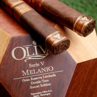 Oliva Serie V Melanio Gran Reserva Limitada World Cup 2026 - Humidor of 24 Cigars