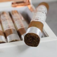 Rocky Patel White Label Robusto Cigar - 1 Single