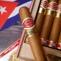 Romeo y Julieta Wide Churchill 2020 Travel Humidor Cigar - Box of 20