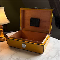 Savinelli High Lacquered Yellow and Carbon Fibre Humidor - 30 Cigar Capacity