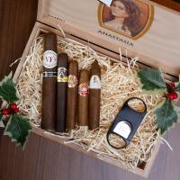 Winter Warmers Christmas Gift Box Sampler - 5 Cigars and Cutter