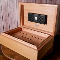 Zino Z80 Humidor - Natural Oak and Red - 80 Cigar Capacity