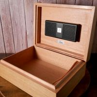 Zino Z60 Natural Oak Humidor - 60 Cigar Capacity