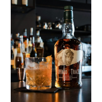 SPECIAL OFFER BUNDLE DEAL - Weller Special Reserve & Buffalo Trace Kentucky Straight Bourbon