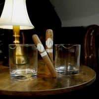 Davidoff Cigar and Glass Sampler - 2 Cigars and 2 Glasses