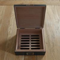 Klaro Kingston Carbon Fiber Humidor - 30 Cigar Capacity (End of Line)