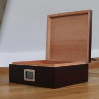 Klaro Kingston Cherry Cigar Humidor - 30 Cigar Capacity (End of Line)