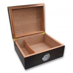 Sikarlan Walnut Humidor - Chrome Dial - 50 Cigar Capacity