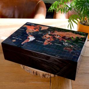 World Map Black Humidor - 25 Capacity