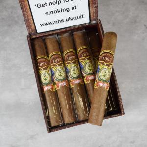 Independencia 1898 Half Corona Cigar - Box of 20