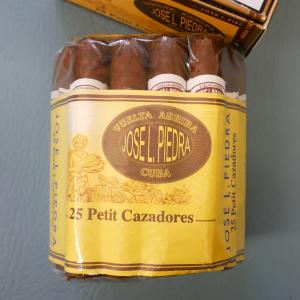 Jose L Piedra Petit Cazadores Cigar - Bundle of 25