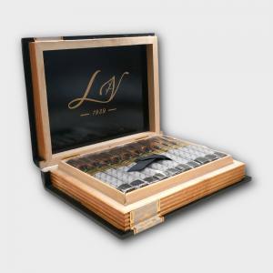 Las Villas By The Book Toro Cigars - Box of 20