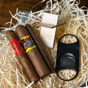 New World Beginners Gift Sampler - 3 Cigars & Accessories