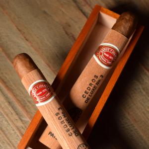 Romeo y Julieta Cedros de Luxe No. 3 Cuban Gift Box - 2 Cigars