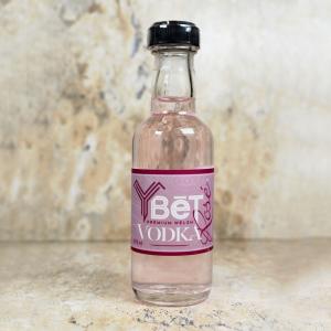 Y B&#274;T Rose Double Beet Premium Welsh Vodka Miniature – 40% 5cl