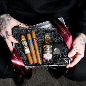 The Fathers Day Collection Gift Sampler - 3 Cigars, Cutter and 5cl Miniature