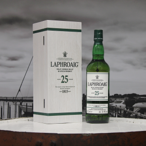 Laphroaig 25 Year Old Cask Strength 2019 - 70cl 51.4%