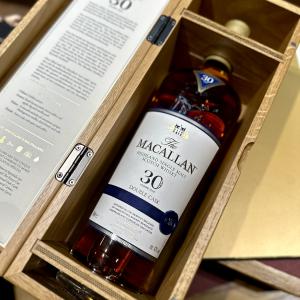 Macallan 30 Year Old Sherry Oak 2022 - 70cl 43%