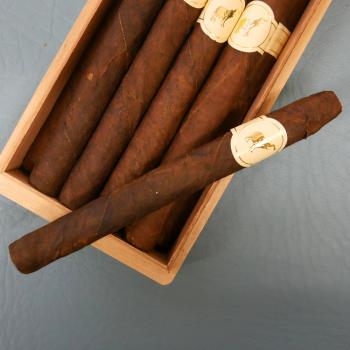 De Olifant Limited Edition Brasil Corona Panatella Cigar - 1 Single (Discontinued)