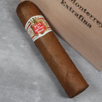 Hoyo de Monterrey Petit Robusto Cigar - 1 Single