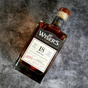 J.P. Wisers 18 Year Old Blended Canadian Whisky - 40% 70cl