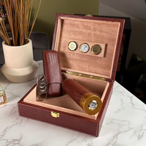 Prestige Alligator Motif Leather Humidor & Starter Set - Brown -  20 Cigar Capacity