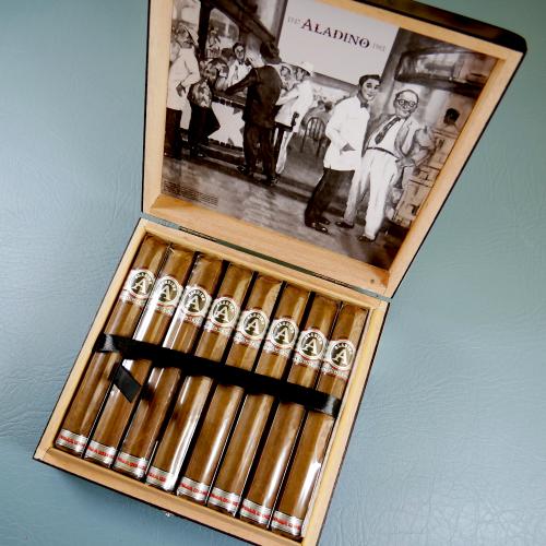 Aladino Fuma Noche Maduro Super Toro Cigar - Box of 16