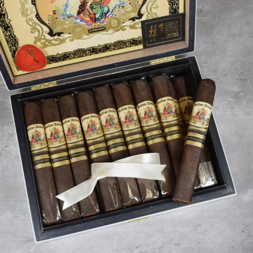 Bellas Artes Mundo Maduro Robusto Cigar - Box of 20