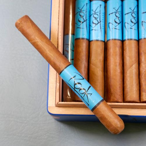 Blackbird Rook Corona Cigar - 1 Single