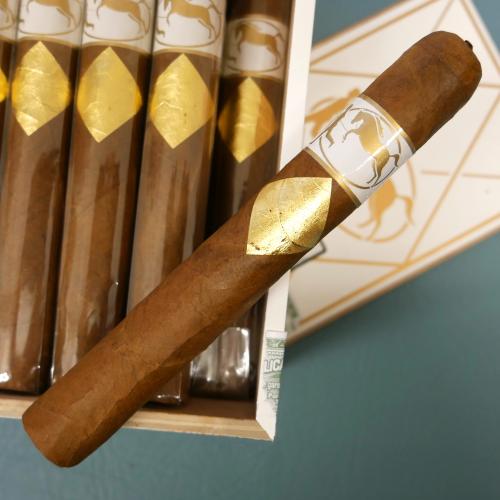 Cavalier Geneve White Label Series Toro Cigar - 1 Single