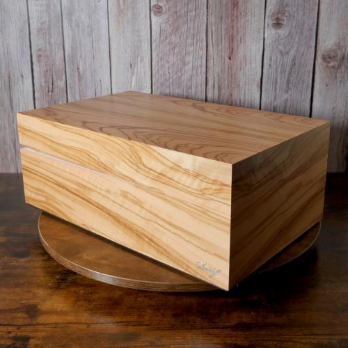 Davidoff Ambassador Humidor - Olive Wood - 80 Cigar Capacity